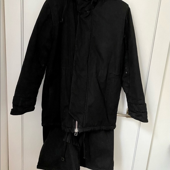 Chapter Men’s Black Coat W/ Removable Bottom Layer - Picture 2 of 5